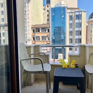 4* Aparthotel Taksim House